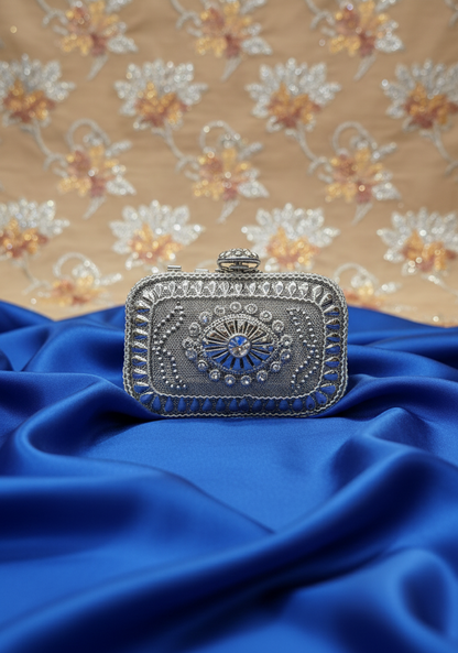 VINTAGE HAND CLUTCH